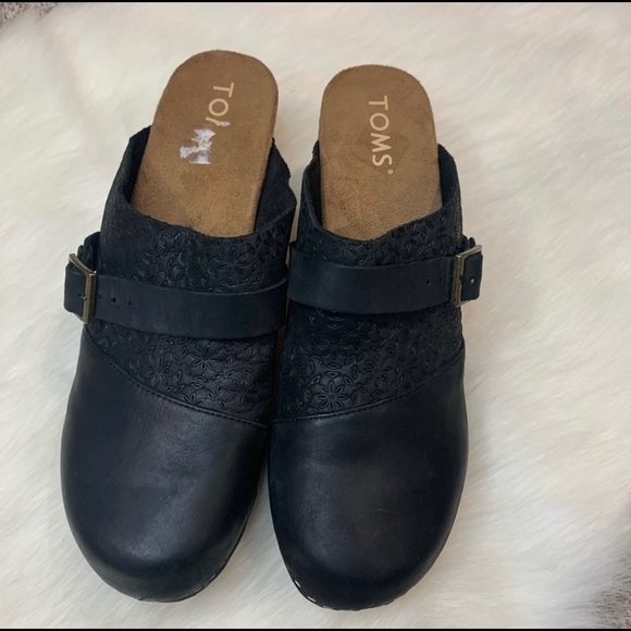 Toms Black Leather Buckle Clogs 11W NW NWOT - Picture 3 of 7